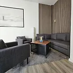 Be My Guest In Stadtfeld Apartment *